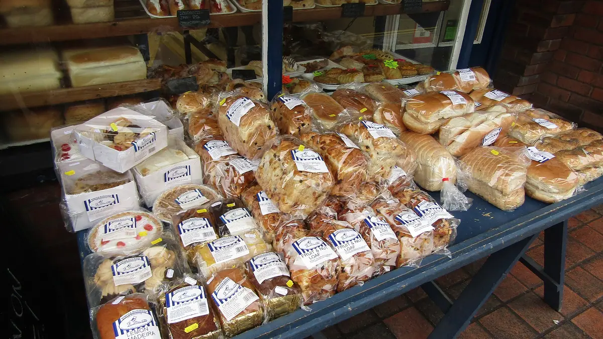 Greenhalgh's Bakers – bakery in Leyland town centre